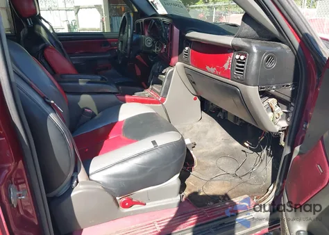 2004 Chevrolet Avalanche 1500 from USA, damaged, VIN 3GNEC12T14G232402